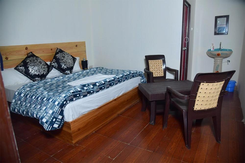 Rudra Camp Chopta Hotel Buitenkant foto